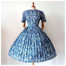Charger l'image dans la galerie, 1950s - TREVIRA, Germany - Stunning Blue Floral Dress - W34 (86cm)