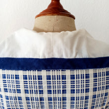 Charger l'image dans la galerie, 1950s - Gorgeous Sailor Collar Textured Cotton Dress - W26 (66cm)