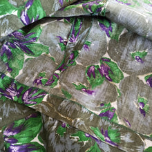 Cargar imagen en el visor de la galería, 1940s - Stunning Abstract Floral Green Cotton Dress - W33 (84cm)