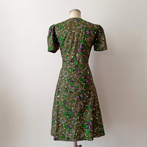 1940s - Stunning Abstract Floral Green Cotton Dress - W33 (84cm)