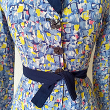 Charger l'image dans la galerie, 1940s - Gorgeous Abstract Cold Rayon Crepe Belted Blouse - W28 (72cm)