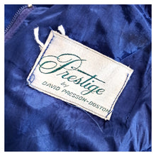 Laden Sie das Bild in den Galerie-Viewer, 1960s - PRESTIGE by David Presson, Boston - Rayon Dress - W33 (84cm)