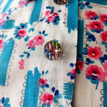 Cargar imagen en el visor de la galería, 1950s - Adorable Floral Cotton Belted Dress - W31 (78cm)