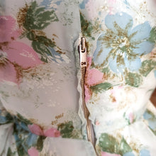 Charger l'image dans la galerie, 1950s - Incredibly Adorable Peter Pan Collar Floral Dress - W28 (72cm)