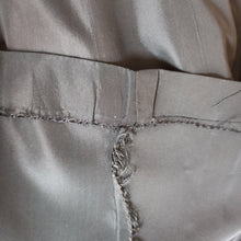 Charger l'image dans la galerie, 1950s - Stunning Black Satin Night Dress - W27 (68cm)