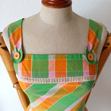 Laden Sie das Bild in den Galerie-Viewer, 1970s - Adorable Plaid Cotton Pockets Dress - W26 (66cm)