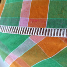 Laden Sie das Bild in den Galerie-Viewer, 1970s - Adorable Plaid Cotton Pockets Dress - W26 (66cm)