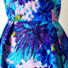 Charger l'image dans la galerie, 1950s 1960s - BOUTIQUE-SORA FASHIONS, France - Rayon Silk Dress - W26 (66cm)