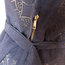 Cargar imagen en el visor de la galería, 1940s - Exquisite Ink Blue Smoked Rayon Dress  - W32 (82cm)