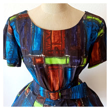 Charger l'image dans la galerie, 1950s - Spectacular German Abstract Cotton Silk Dress - W28.5 (72cm)