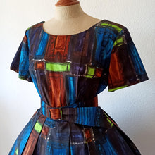Charger l'image dans la galerie, 1950s - Spectacular German Abstract Cotton Silk Dress - W28.5 (72cm)