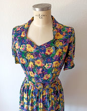Load image into Gallery viewer, 1940s - Germany - Colorful Floral Cold Rayon Dress  - W30 (76cm)