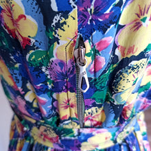 Load image into Gallery viewer, 1940s - Germany - Colorful Floral Cold Rayon Dress  - W30 (76cm)