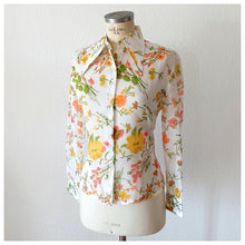 Laden Sie das Bild in den Galerie-Viewer, 1970s - ANDRÉ BER, France - Deadstock - Smoked Cotton Blouse - Sz. Medium