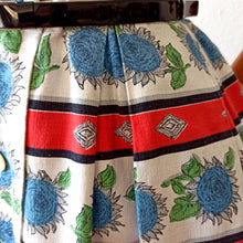 Charger l'image dans la galerie, 1950s - GOLDSIEGEL, Germany - Adorable Sun Flowers Dress - W29 (74cm)