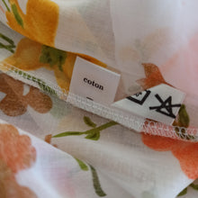 Laden Sie das Bild in den Galerie-Viewer, 1970s - ANDRÉ BER, France - Deadstock - Smoked Cotton Blouse - Sz. Medium