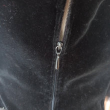 Charger l'image dans la galerie, 1950s - Stunning Beaded Velvet Satin Night Dress - W30 (76cm)