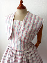 Charger l'image dans la galerie, 1950s - Adorable Cotton Bolero Dress - W29 (74cm)