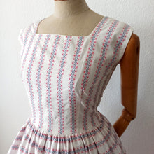 Charger l'image dans la galerie, 1950s - Adorable Cotton Bolero Dress - W29 (74cm)