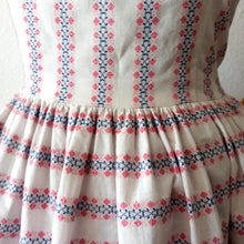 Charger l'image dans la galerie, 1950s - Adorable Cotton Bolero Dress - W29 (74cm)