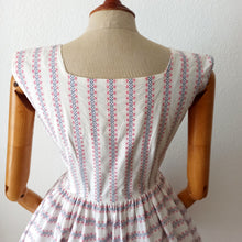 Charger l'image dans la galerie, 1950s - Adorable Cotton Bolero Dress - W29 (74cm)