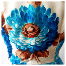Charger l'image dans la galerie, 1950s - Stunning Floral Silk Dress - W26 (66cm)