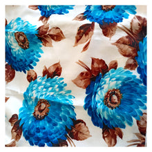 Charger l'image dans la galerie, 1950s - Stunning Floral Silk Dress - W26 (66cm)