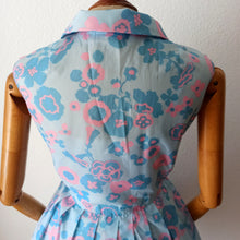 Charger l'image dans la galerie, 1950s 1960s - TREVIRA, Germany - Adorable Peter Pan Collar Dress - W30 (76cm)