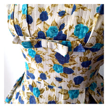 Charger l'image dans la galerie, 1950s - Gorgeous Blue Roseprint Cotton Dress - W30 (76cm)
