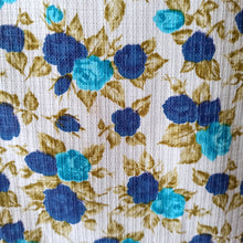 Charger l'image dans la galerie, 1950s - Gorgeous Blue Roseprint Cotton Dress - W30 (76cm)