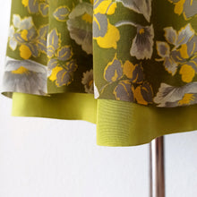 Charger l'image dans la galerie, 1940s 1950s - Gorgeous Green Floral Dress - W32 (82cm)