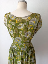 Charger l'image dans la galerie, 1940s 1950s - Gorgeous Green Floral Dress - W32 (82cm)
