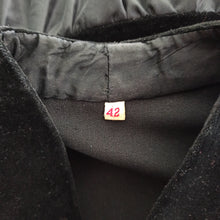 Charger l'image dans la galerie, 1950s - Stunning Beaded Velvet Satin Night Dress - W30 (76cm)