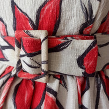 Charger l'image dans la galerie, 1950s - Stunning French Textured Cotton Dress - W27 (68cm)