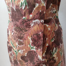 Cargar imagen en el visor de la galería, 1950s - Gorgeous French Abstract Floral Cotton Dress - W34 (86cm)