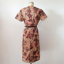 Cargar imagen en el visor de la galería, 1950s - Gorgeous French Abstract Floral Cotton Dress - W34 (86cm)