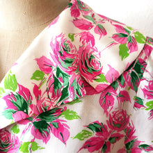 Carica l'immagine nel visualizzatore di Gallery, 1950s - Adorable Roseprint Rayon Dress - W26 (66cm)