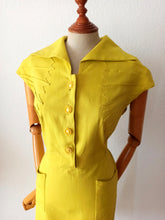 Cargar imagen en el visor de la galería, 1940s 1950s - Outstanding French Couture Linen Dress  - W31.5/32 (80/82cm)