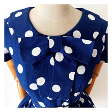 Charger l'image dans la galerie, 1950s 1960s - Adorable German Bow Neckline Dress - W26 (66cm)