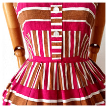 Charger l'image dans la galerie, 1950s - Lovely Pockets Cotton Dress - W27 (68cm)