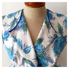 Charger l'image dans la galerie, 1950s - Spectacular French Blue Roseprint Dress - W27 (68cm)
