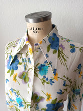 Laden Sie das Bild in den Galerie-Viewer, 1970s - ANDRÉ BER, France - Deadstock - Smoked Cotton Blouse - Sz. M/L