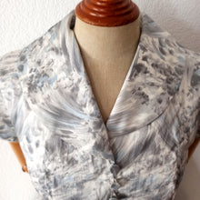 Charger l'image dans la galerie, 1950s - Gorgeous Novelty Floral Cotton Dress - W30 (76cm)