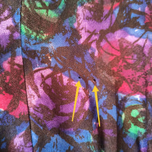 Carica l'immagine nel visualizzatore di Gallery, 1940s - Stunning Roseprint Rayon Crepe Dress - W33 (84cm)