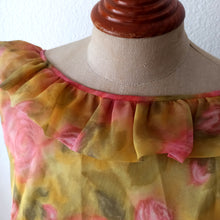 Laden Sie das Bild in den Galerie-Viewer, Early 1960s - Adorable Roseprint Organza Dress - W26 (66cm)