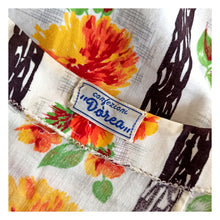 Charger l'image dans la galerie, 1950s - CONFEZIONI DOREA, Italy - Lovely Floral Print Dress - W26 (66cm)