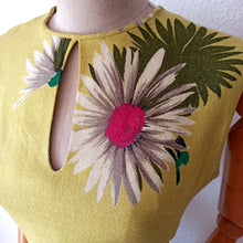 Load image into Gallery viewer, 1960s - MAMIUR - CONFEZIONI DI LUSSO, Italy - Stunning Green Dress - W29 (74cm)