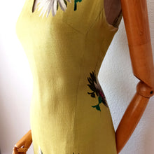 Load image into Gallery viewer, 1960s - MAMIUR - CONFEZIONI DI LUSSO, Italy - Stunning Green Dress - W29 (74cm)