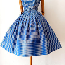 Charger l'image dans la galerie, 1950s - MARIE BONHEUR, Paris - Iconic Stripes Cotton Dress - W24 (60cm)