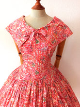 Charger l'image dans la galerie, 1950s - Spectacular French Shawl Collar Cotton Dress - W31 (78cm)
